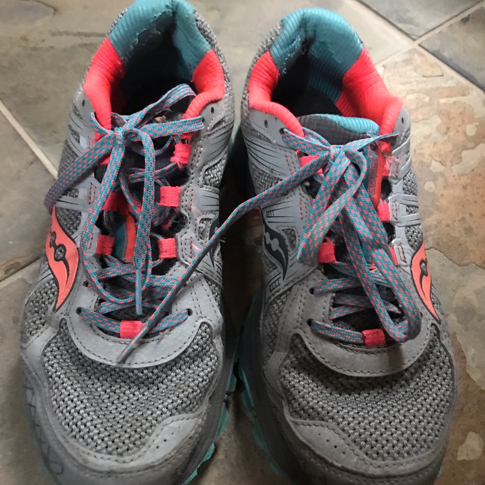 Saucony Trail Running Shoes size 8